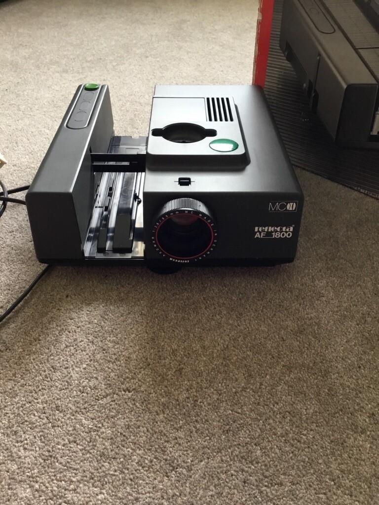 Vintage Reflecta AF 1800 35 mm slide projector. in Selby, North