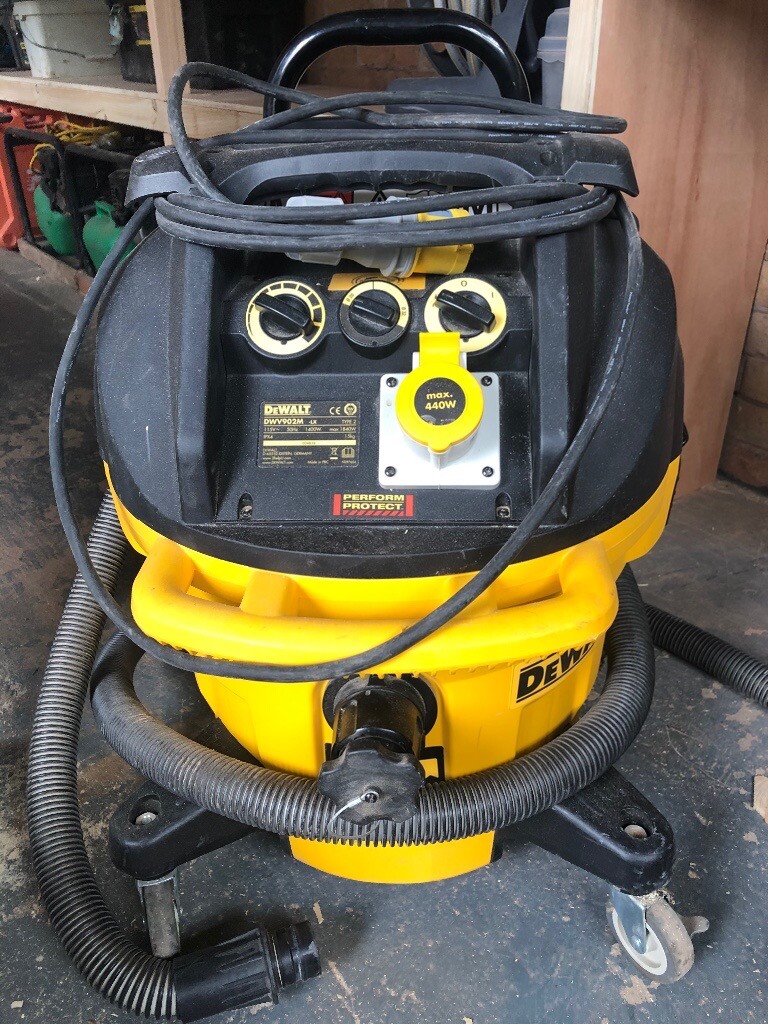 DeWalt DWV902ML 110v Next Generation Dust Extractor MClass With Tools in Great Sutton