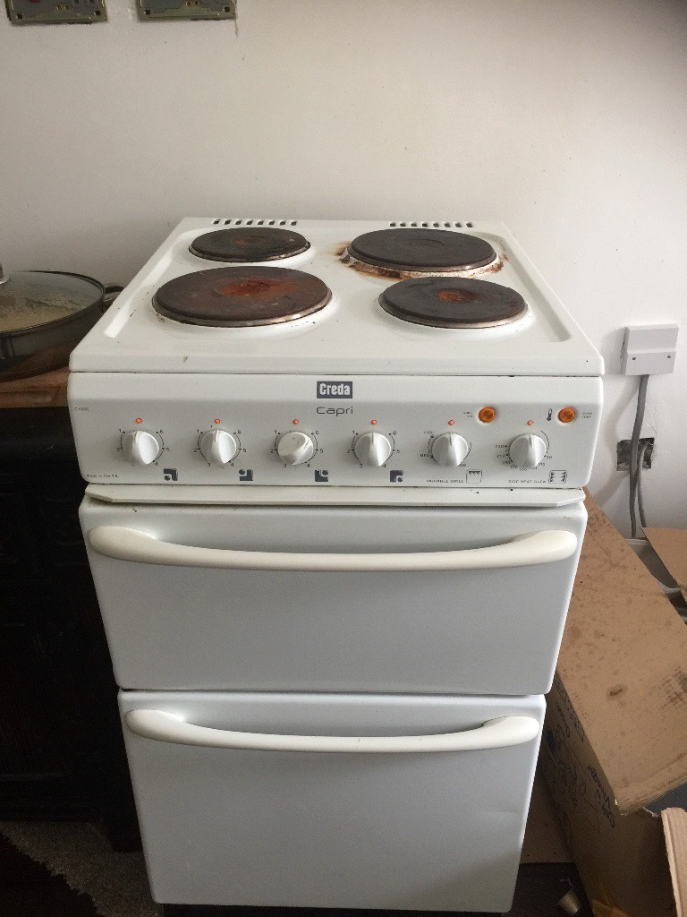 Electric cooker used condition grill and oven hardly used. in