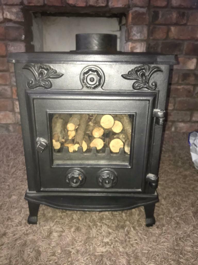 Evergreen ST0147A Ash 7 kW Multi Fuel Wood Burning Stove in Tandragee