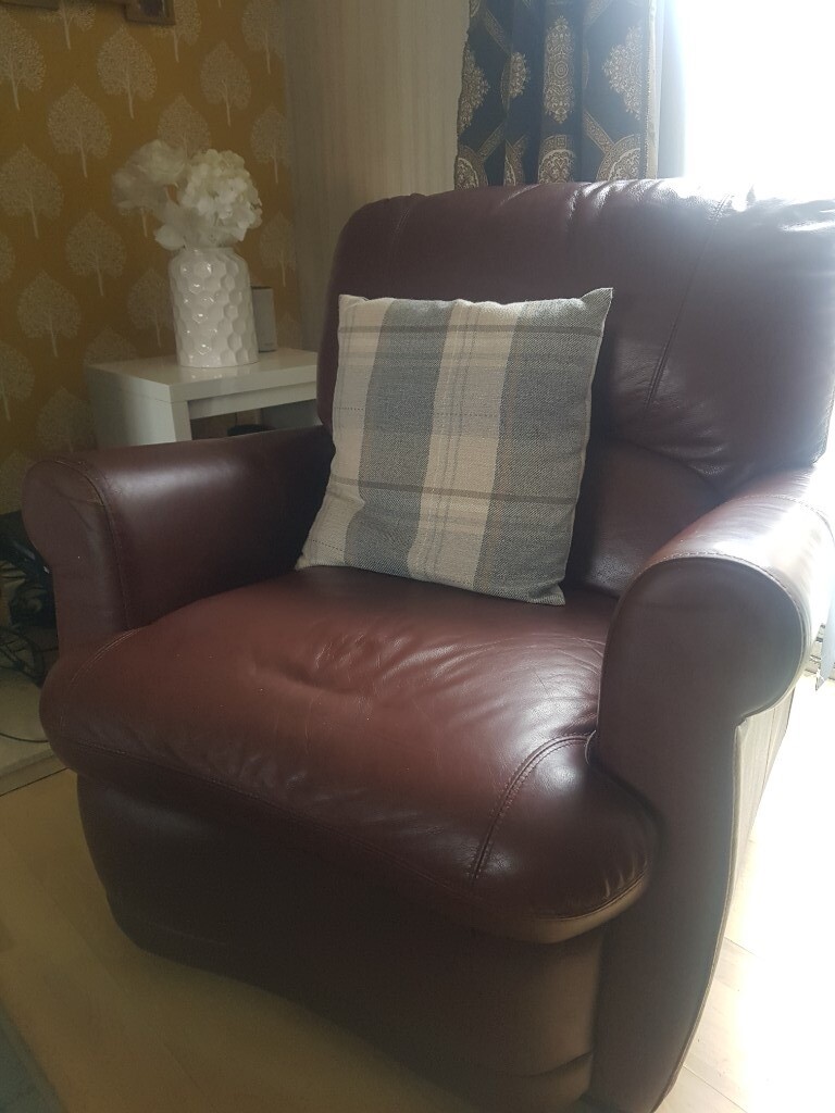 Free brown leather sofa and 2 reclining armchairs in Liverpool