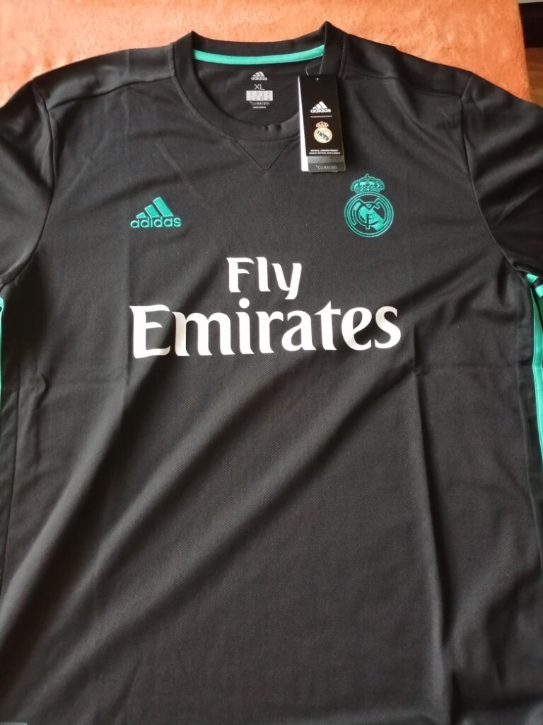 Real Madrid Away Shirt 201718 BNWTBNIB Size XL. Be a 5 a side boss! | in Portadown, County Armagh | Gumtree Real Madrid Away Shirt 201718 BNWTBNIB Size XL. Be a 5 a side boss! | in Portadown, County Armagh | Gumtree
