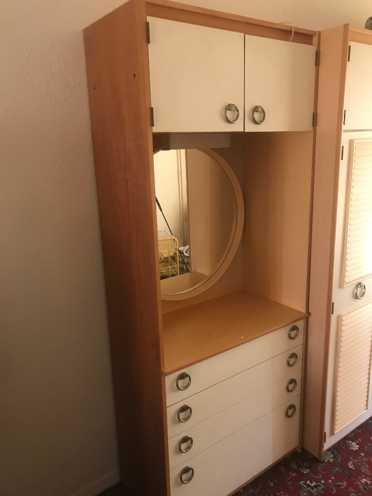 Schreiber Wardrobe/Chest of Drawers/Dressing with mirror in Fleet