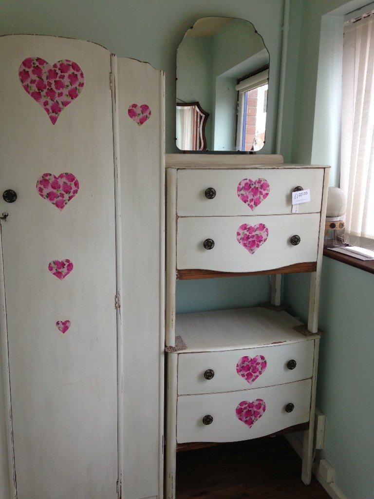 3 Piece Bedroom Furniture Suitable For Childs Or Small Bedroom