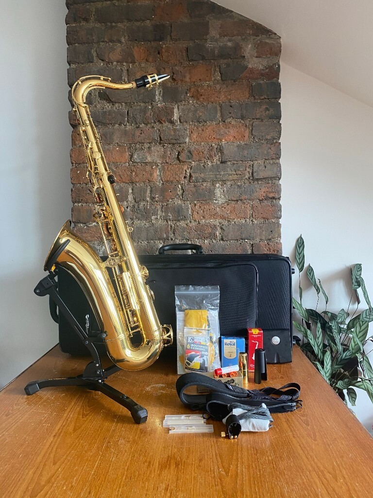 Yamaha YTS 275 Tenor Saxophone with case and accessories in Hackney