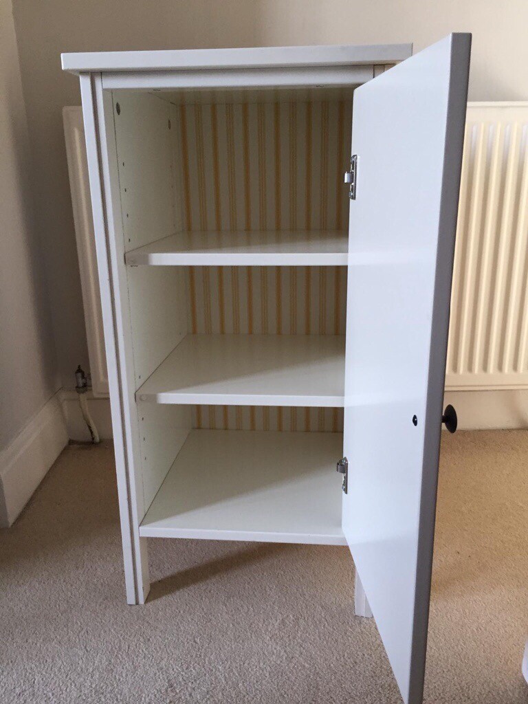 White with door and three shelves in Blackhall, Edinburgh
