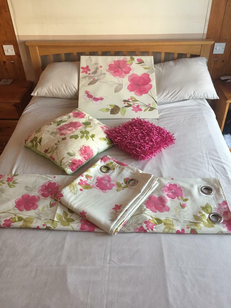 Next matching curtains, cushions and canvas picture in Hull, East Yorkshire Gumtree