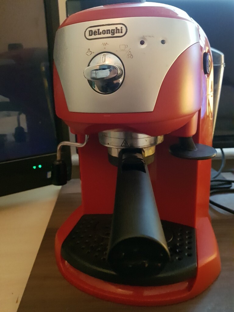 Delonghi ECC221.R Traditional Pump Espresso Coffee Machine Red (RRP 185
