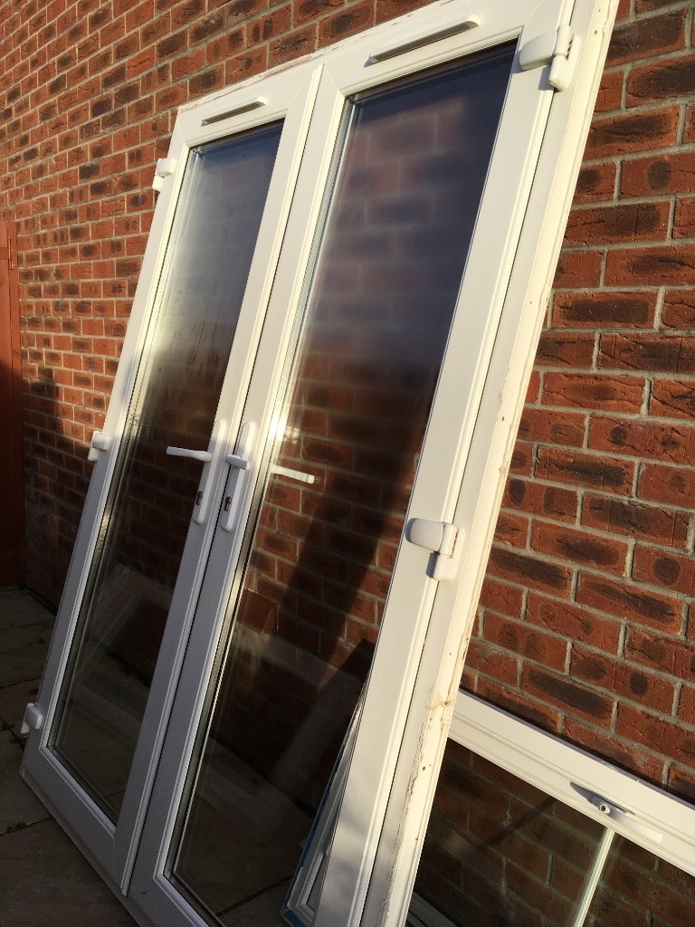 UPVC PATIO DOORS WIDTH 4FT 101/2" HEIGTH 6FT 91/2" in Bargoed