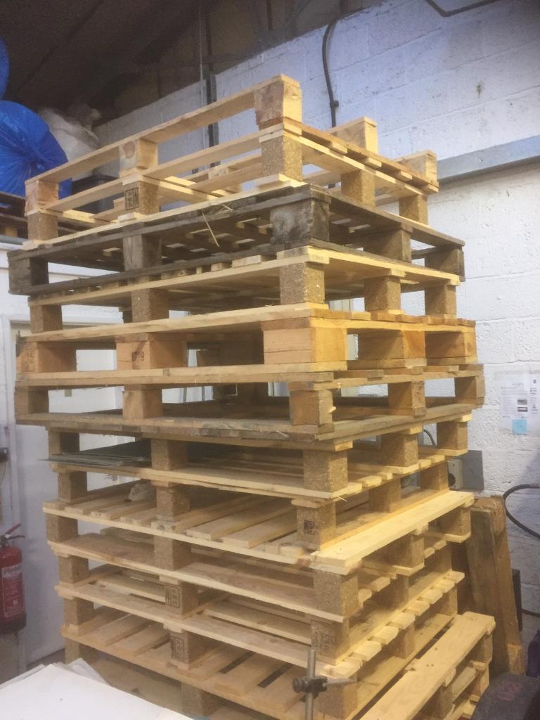 Wood pallets for sale Kidderminster in Kidderminster, Worcestershire