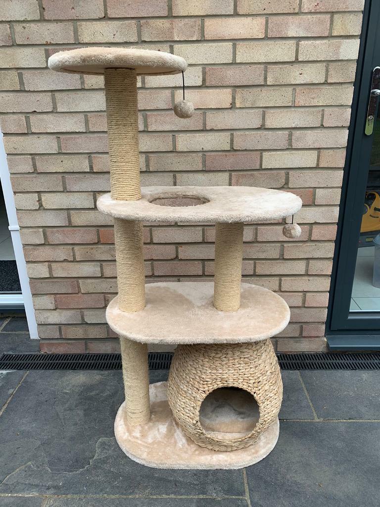 Cat scratch tower with cosy bed in Lakenheath, Suffolk Gumtree
