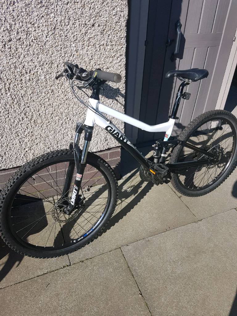 Giant Mountain Bike. Full Suspension. | in Carnoustie, Angus | Gumtree