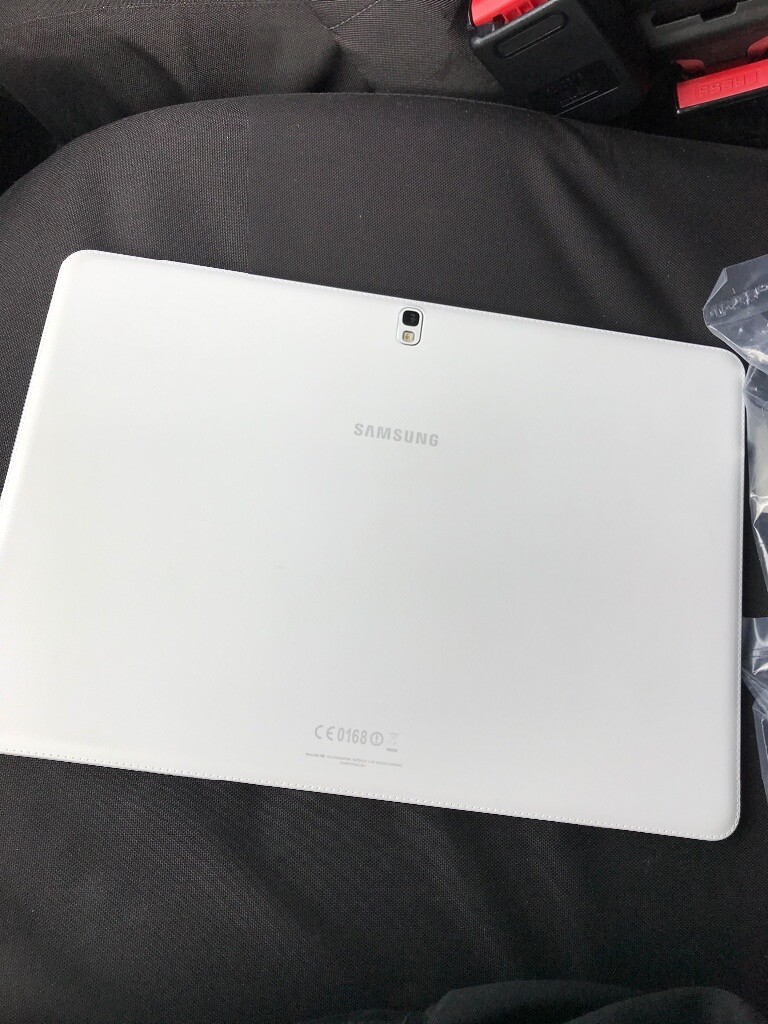 Samsung galaxy tablet pro 12 inch in Nottingham, Nottinghamshire