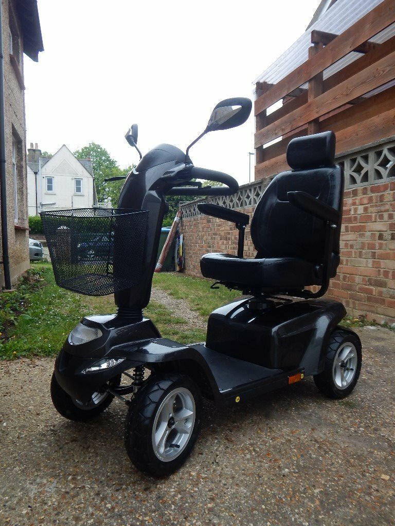 Strider ST5D Heavy Duty 8mph Mobility Scooter in Pristine Condition