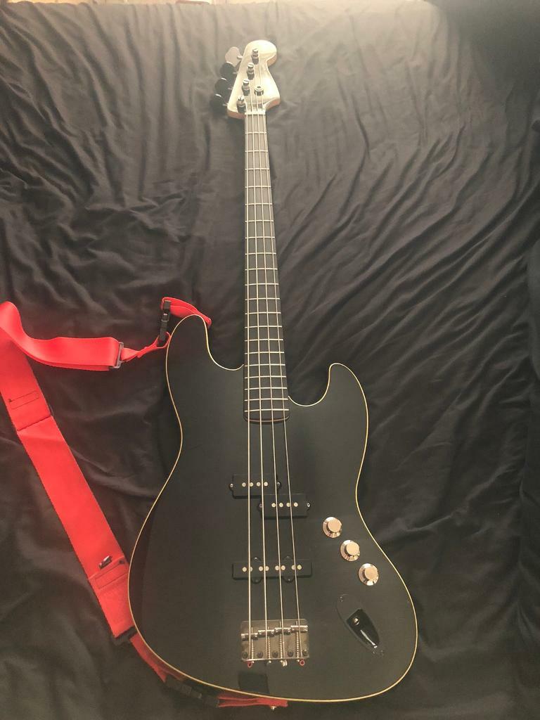 Fender Jazz Aerodyne Bass Guitar in Morden, London Gumtree