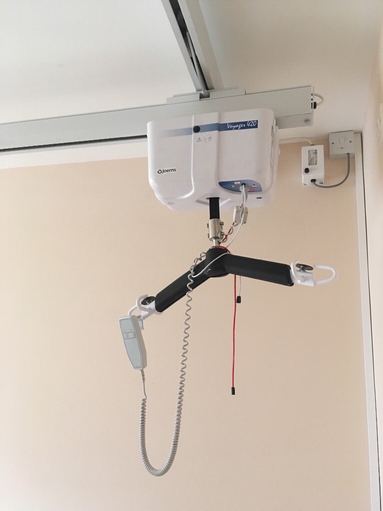 Oxford Voyager 420 Ceiling Hoist Full Equipment In Stocksbridge