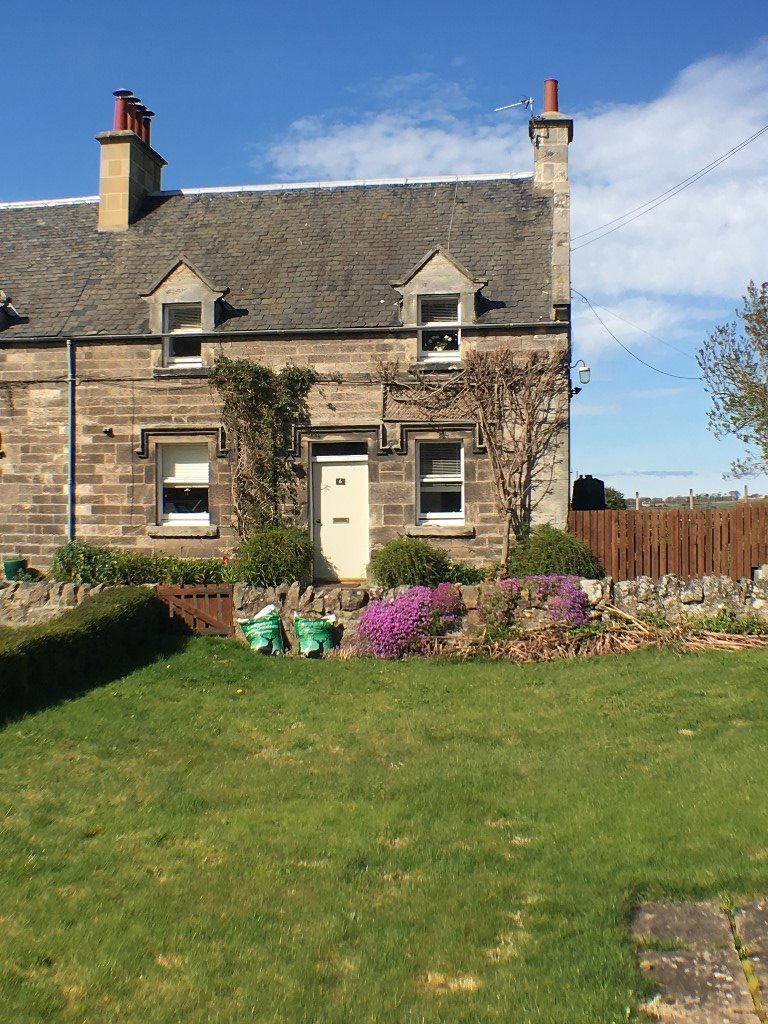 Unfurnished lovely 2 bedroom cottage in East Fortune, only 5 miles from