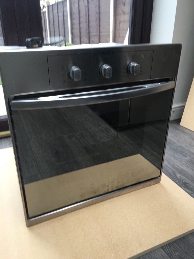 Ariston Electric Single Fan Assisted Oven in Hereford, Herefordshire