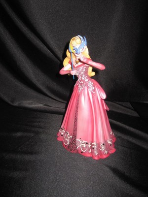 Disney Showcase SLEEP BEAUTY Couture de Force AURORA Masquerade Figurine
