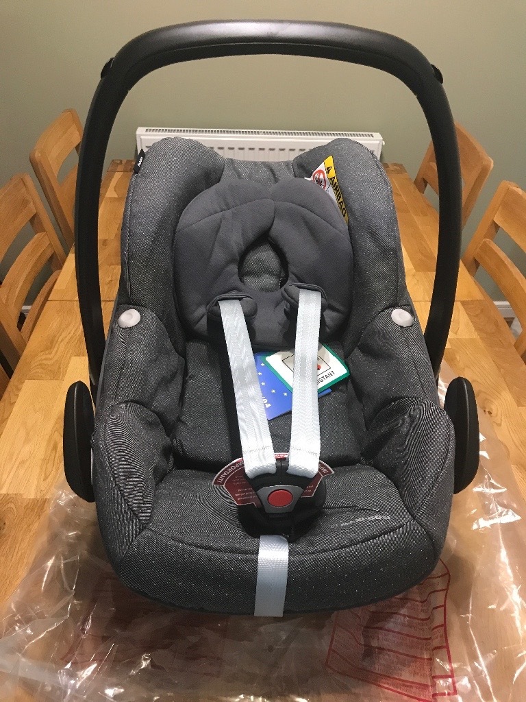 New MaxiCosi Pebble Sparkling Grey Baby Car Seat in Eccles