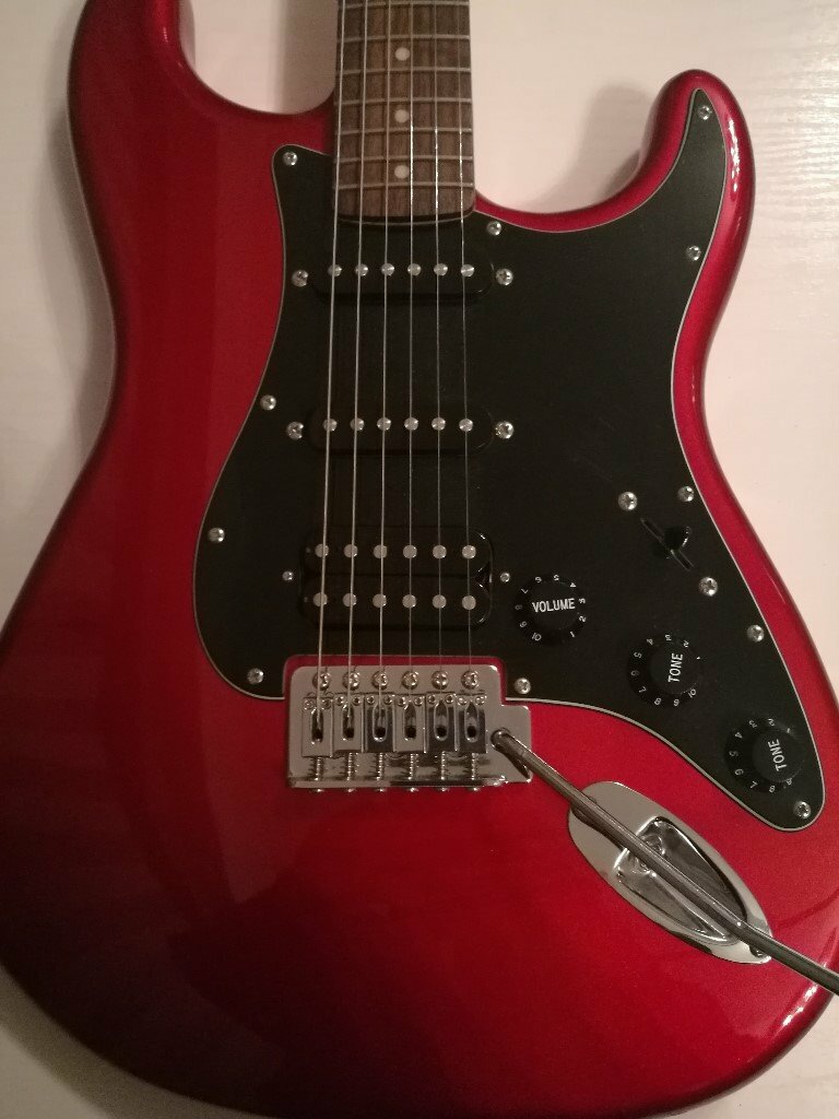 Squier Fender Stratocaster Candy Apple Red Electric Guitar in