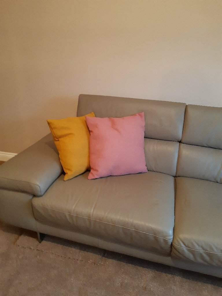 Large Modern 3 seater Sofa. Grey. Really Good Condition. ( originally