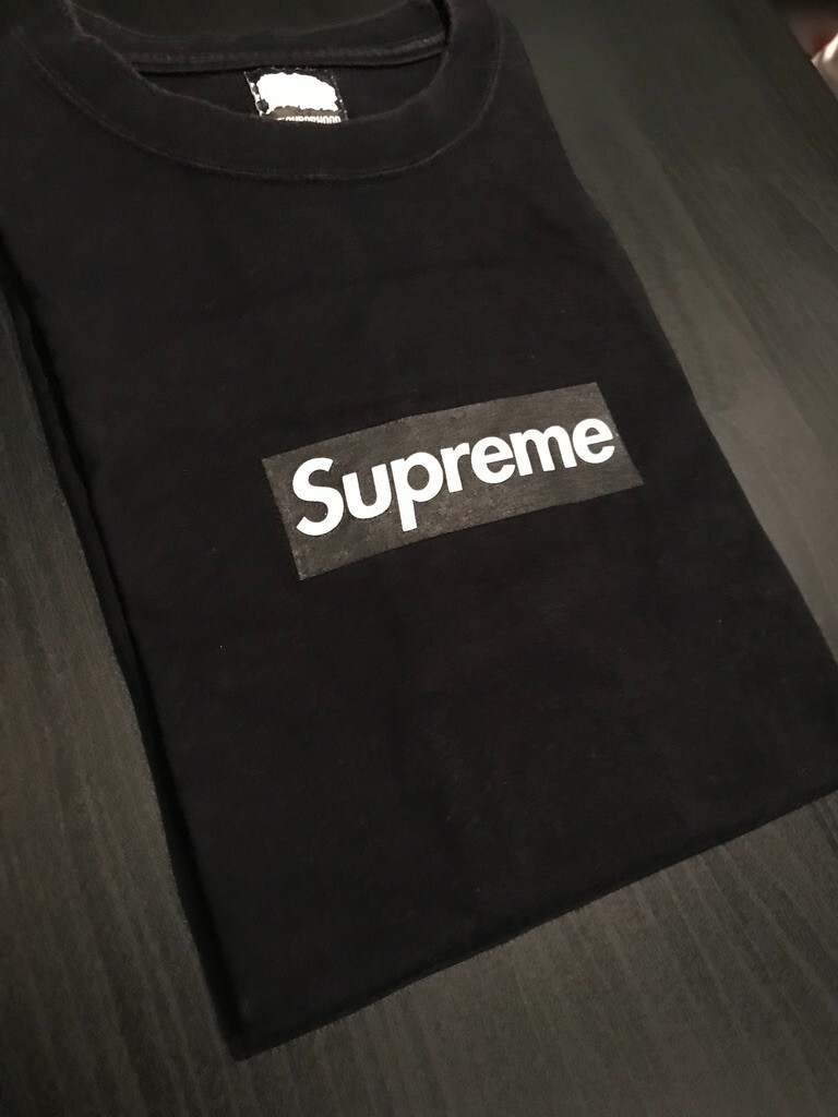 Supreme small box黒 ロンT M+ショッピングバッグ+ステッカー Supreme small box黒 ロンT M+ショッピングバッグ+ステッカー