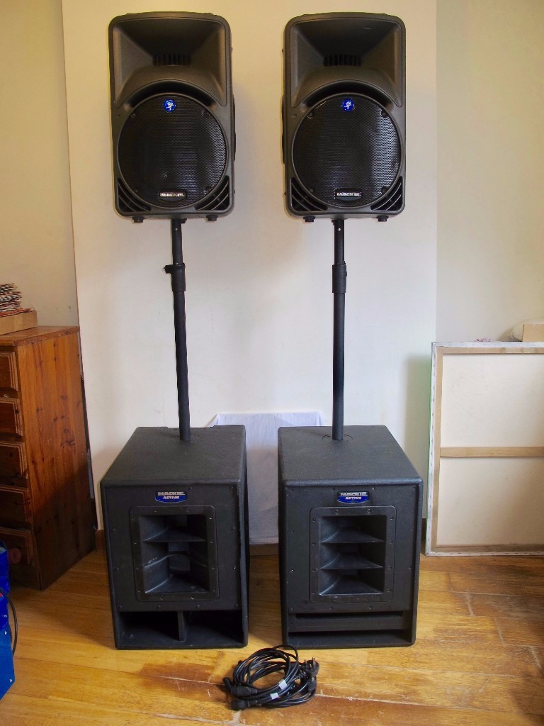 Mackie powered PA / sound system... SRM450 main speakers & SWA1501