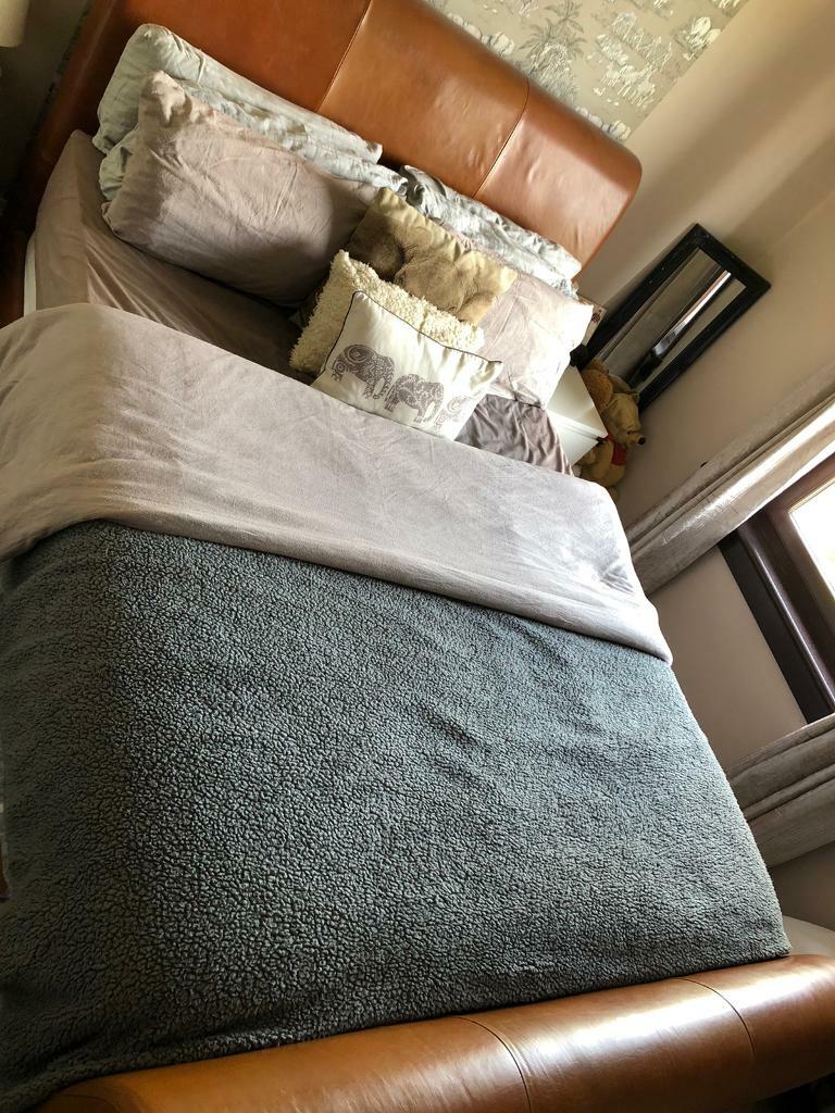 King size sleigh bed frame camel brown leather in Stenhousemuir