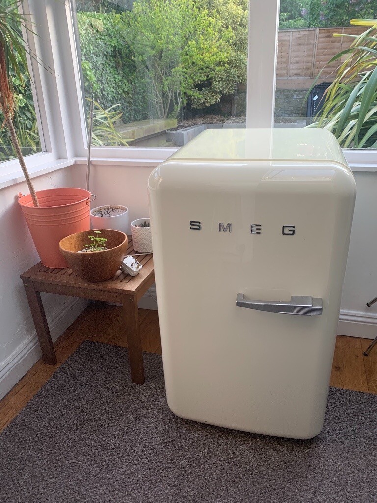 SMEG Retro Home Bar Fridge SMEGFAB10 in Brixton, London Gumtree