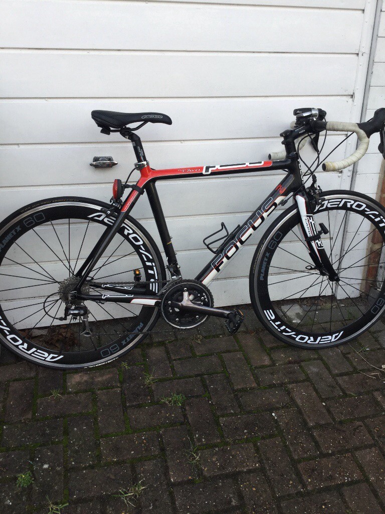 focus carbon road bike