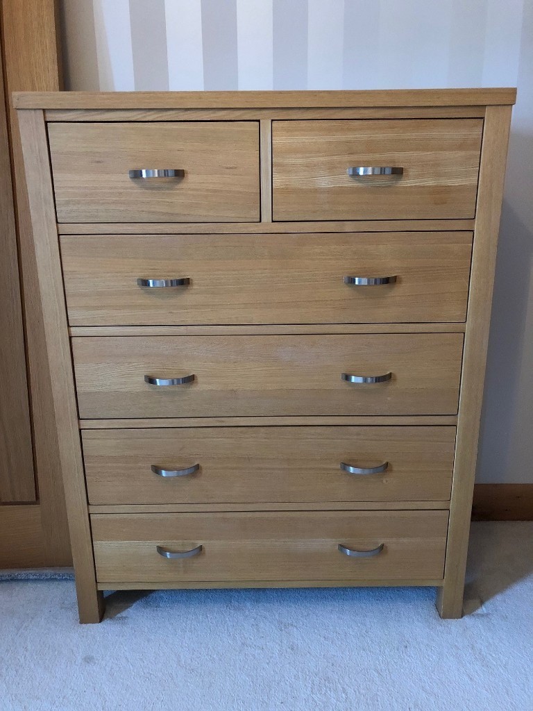Solid Oak bedroom furniture Wardrobe,bedside drawer