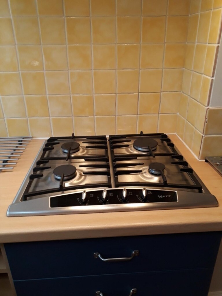 Neff 4 burner, stainless steel, gas hob with automatic ignition.NOT