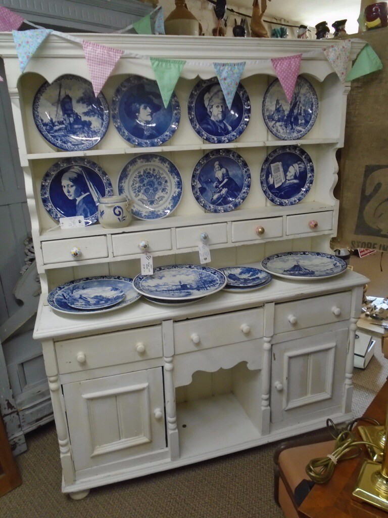 Antique Victorian Welsh Dresser White With Decorative Knobs in