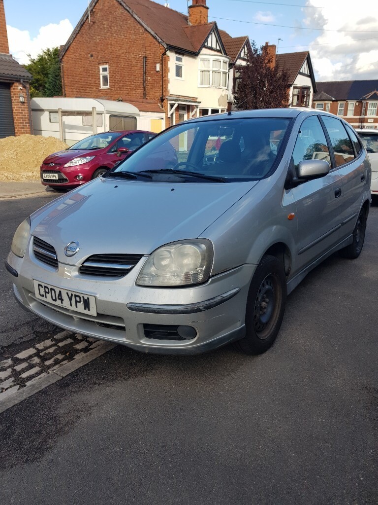 Nissan almera hatchback