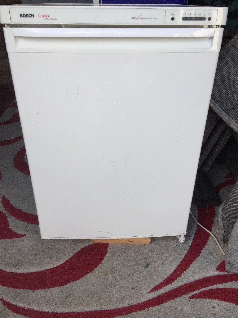 Bosch logixx undercounter fridge with sliding draws in Frenchay