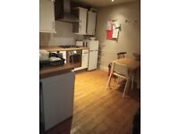 Double room Gorgie, handy for Uni and city centre 