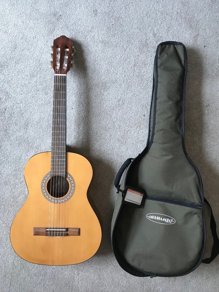 Jose Ferrer 3/4 guitar with padded case in Southampton, Hampshire