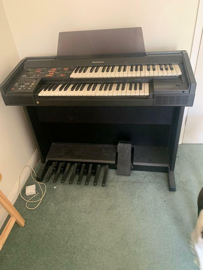 Technics keyboard for sale in Gorleston, Norfolk Gumtree