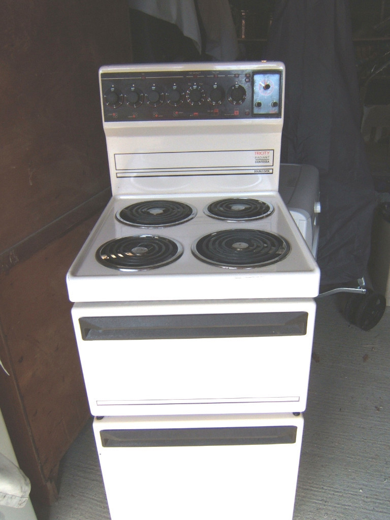 FREE STANDING ELECTRIC COOKER TRICITY RADIANT CONTESSA DOUBLE OVEN