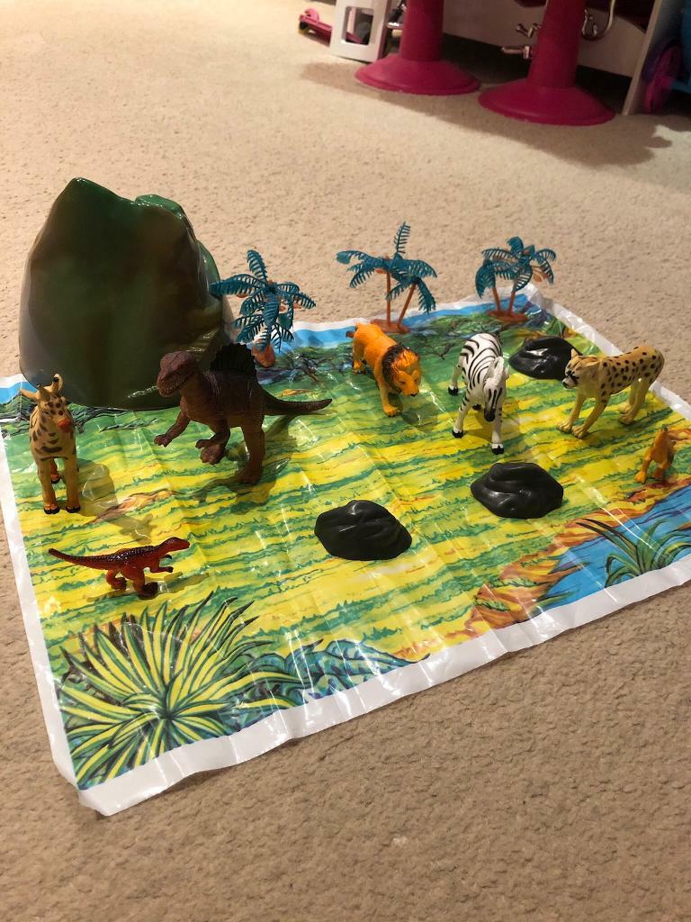 Chester Zoo Wild Animal Toy Set in Willerby, East Yorkshire Gumtree