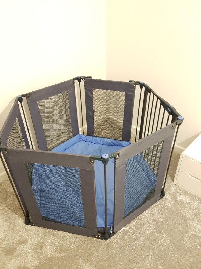 Lindam Playpen/ room divider and wall fittings in Earley, Berkshire