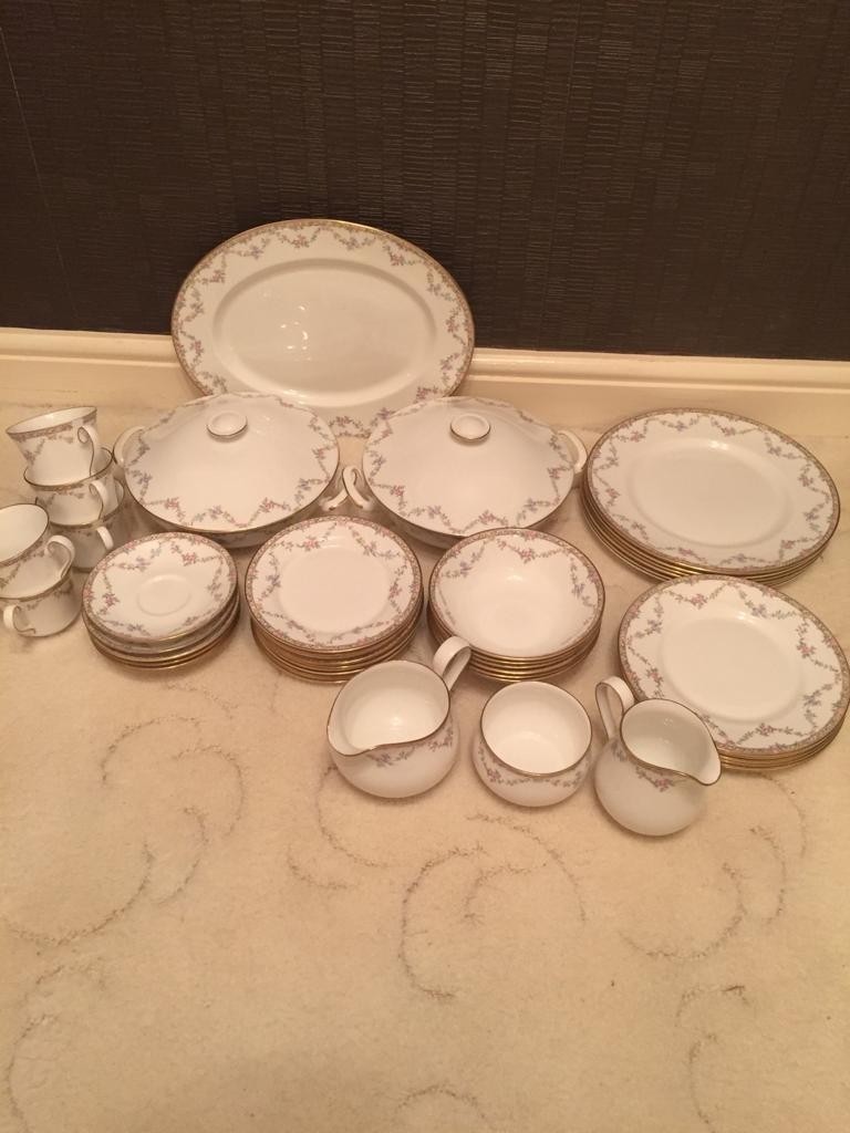 Garland rose Elizabethan fine bone China tea in Llandaff, Cardiff