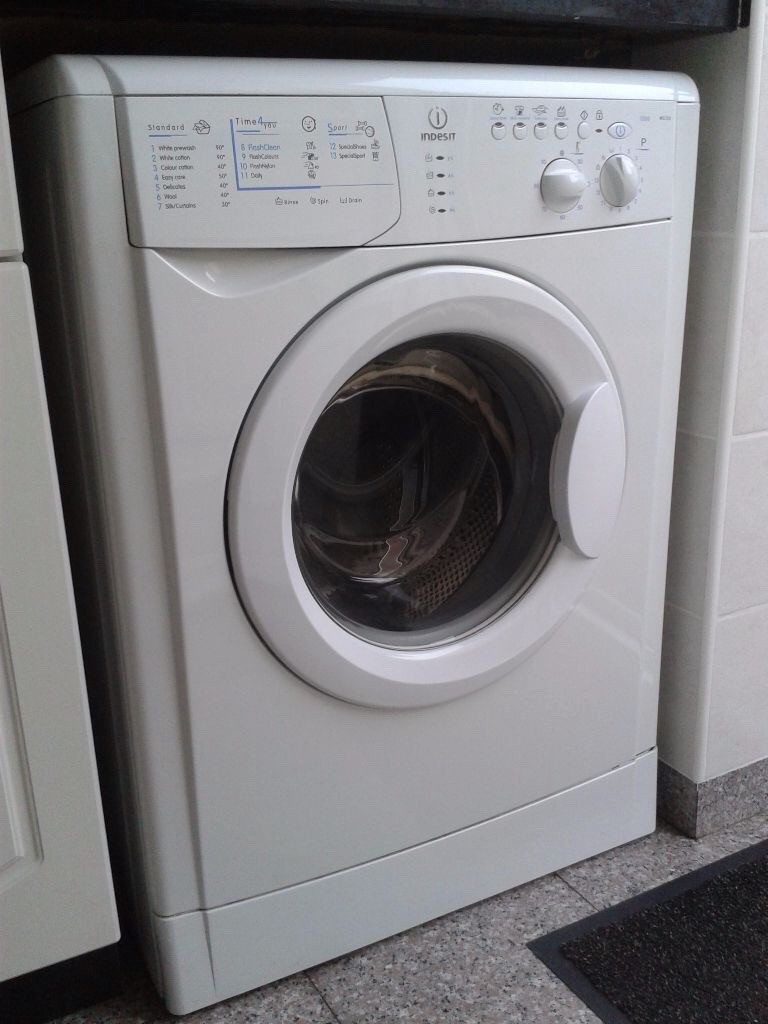 Стиральная машина indesit wisl103