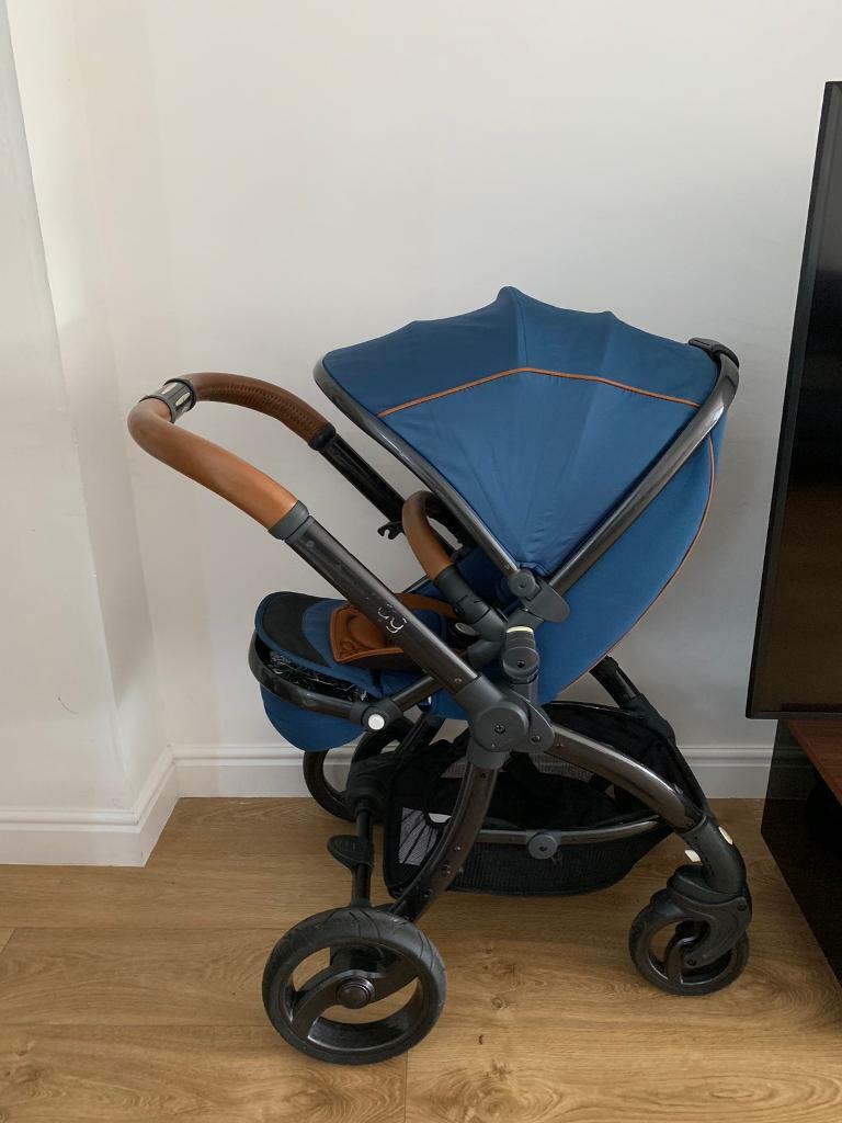 Egg stroller luxury baby pram + accessories in Tilehurst, Berkshire