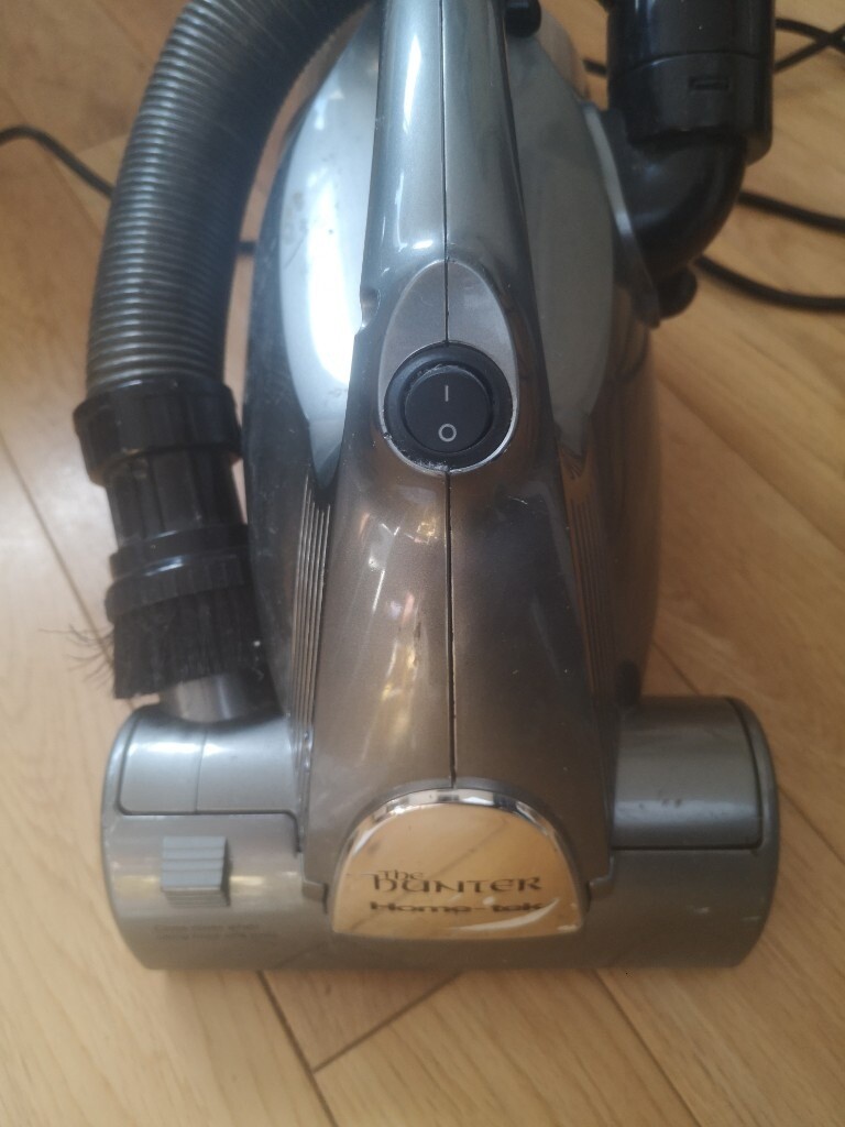 hometek handheld vacuum cleaner HT 807 with user manual (RRP £75) in