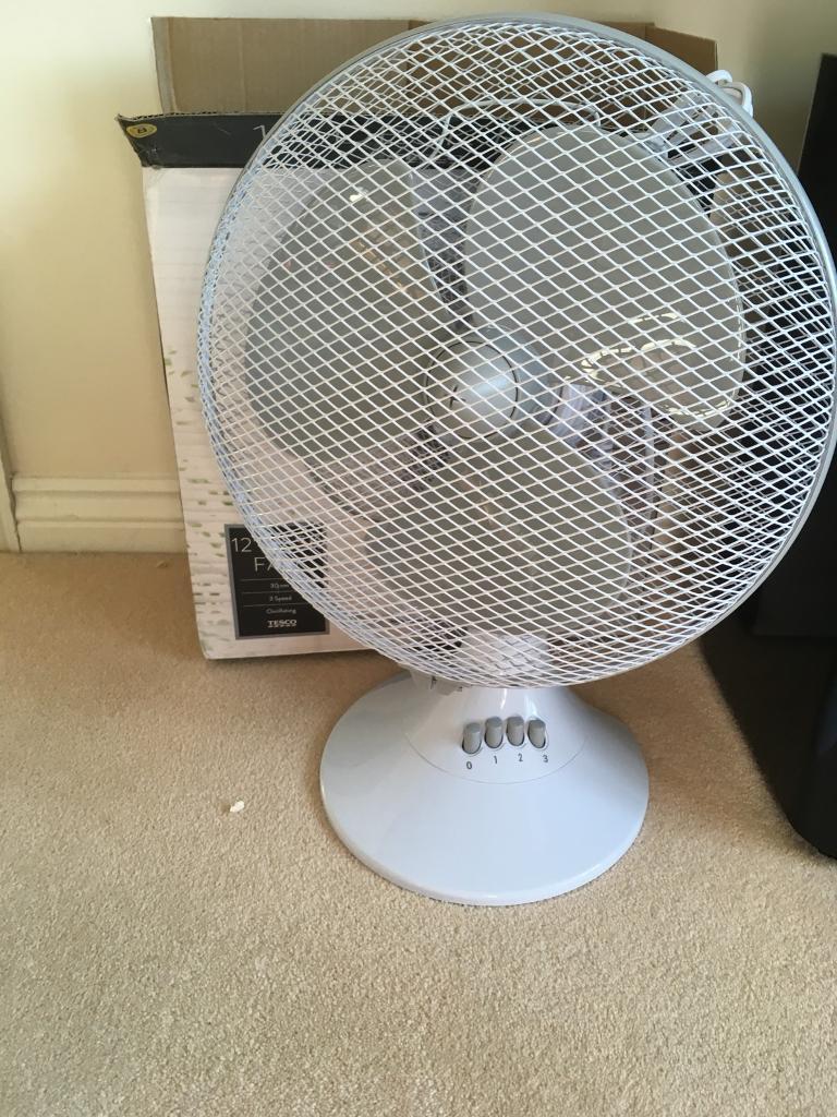 New Tesco DF1215W 12" Desk Fan White in Shefford, Bedfordshire Gumtree