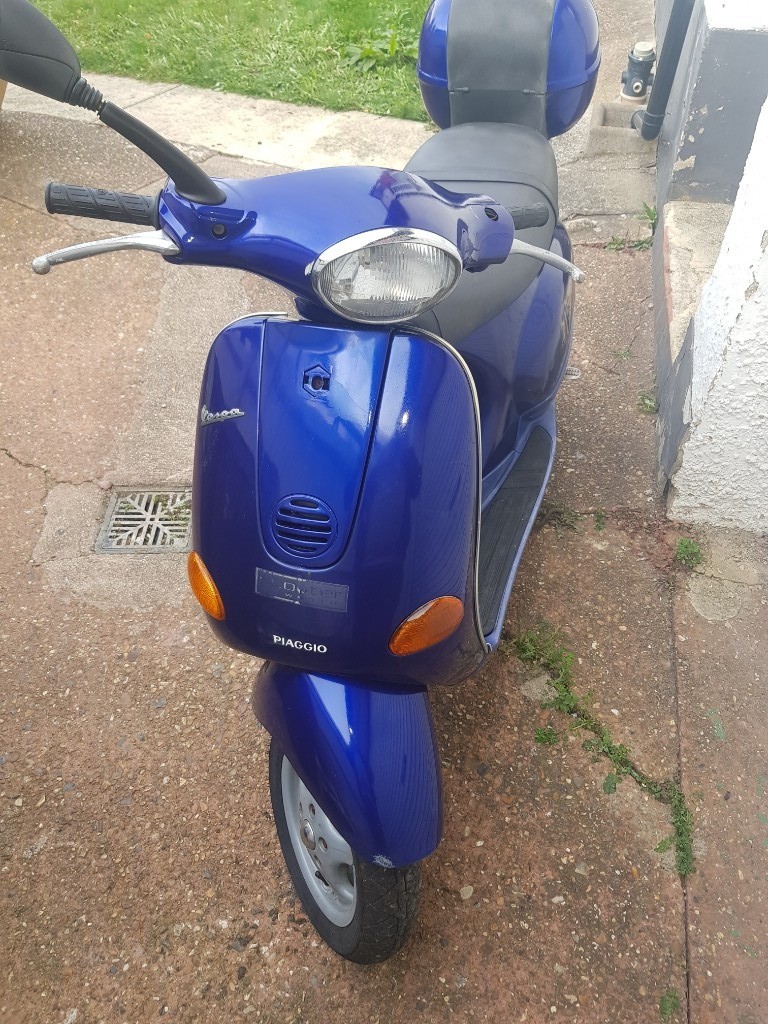  PIAGGIO  VESPA  ET2 50cc  1999 BLUE in New Malden London 