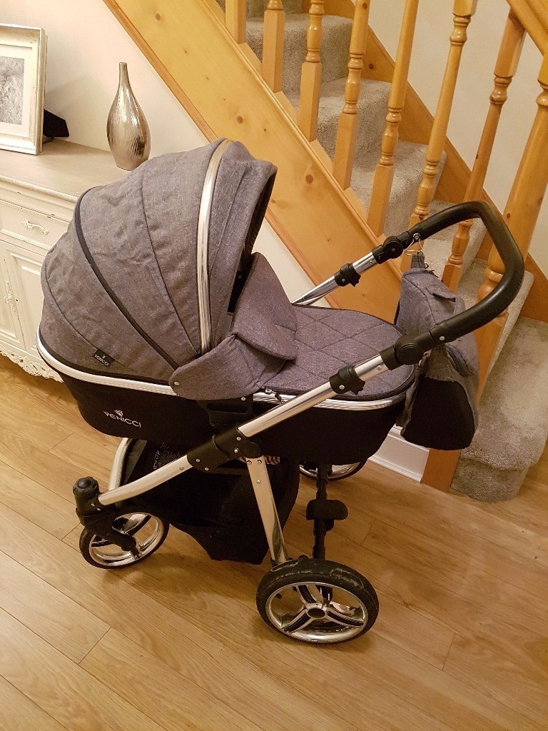 Venicci 3 in 1 Pram, Buggy, Car Seat Plus Isofix Car Base, Nappy Bag, Rain Cover & Bug Net in