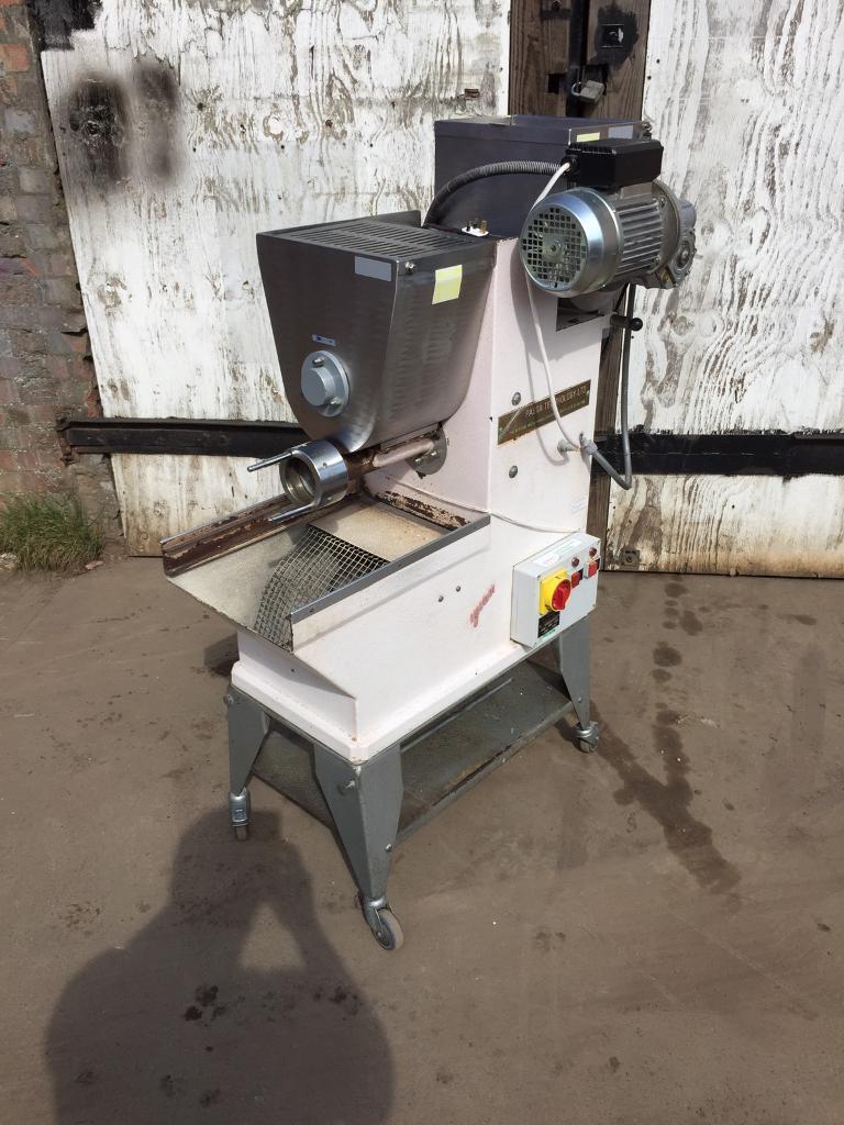 Commercial La Parmigiana D45 Professional Pasta Extruder Machine in